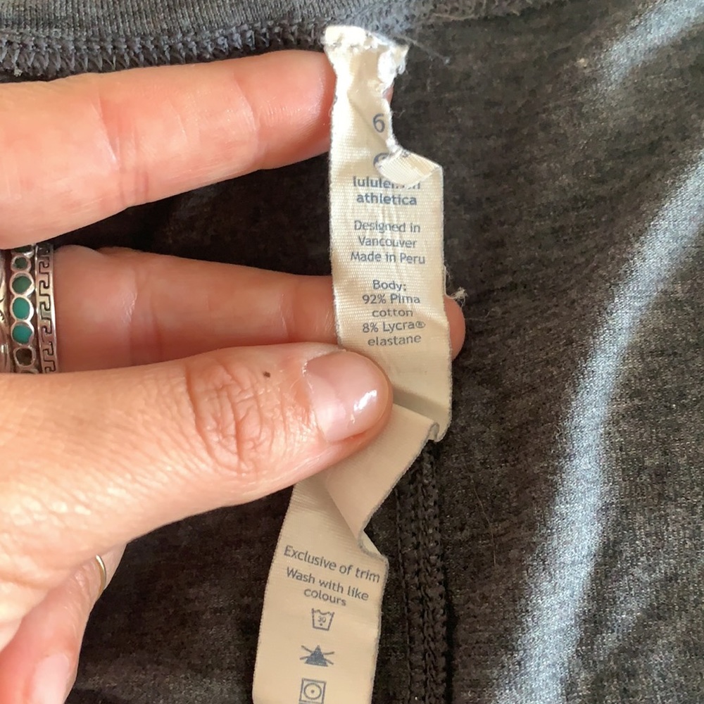 Lululemon Long Sleeve High Lo Flow City Bound Tee - Picture 5 of 6